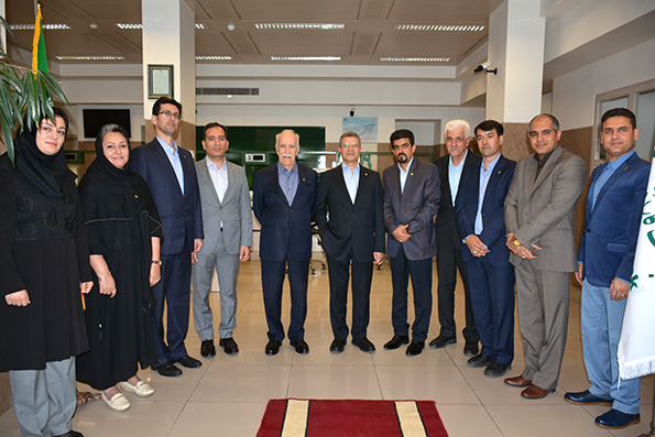 بازدید مدیرعامل بانک کارآفرین از 3 شعبه در مشهد