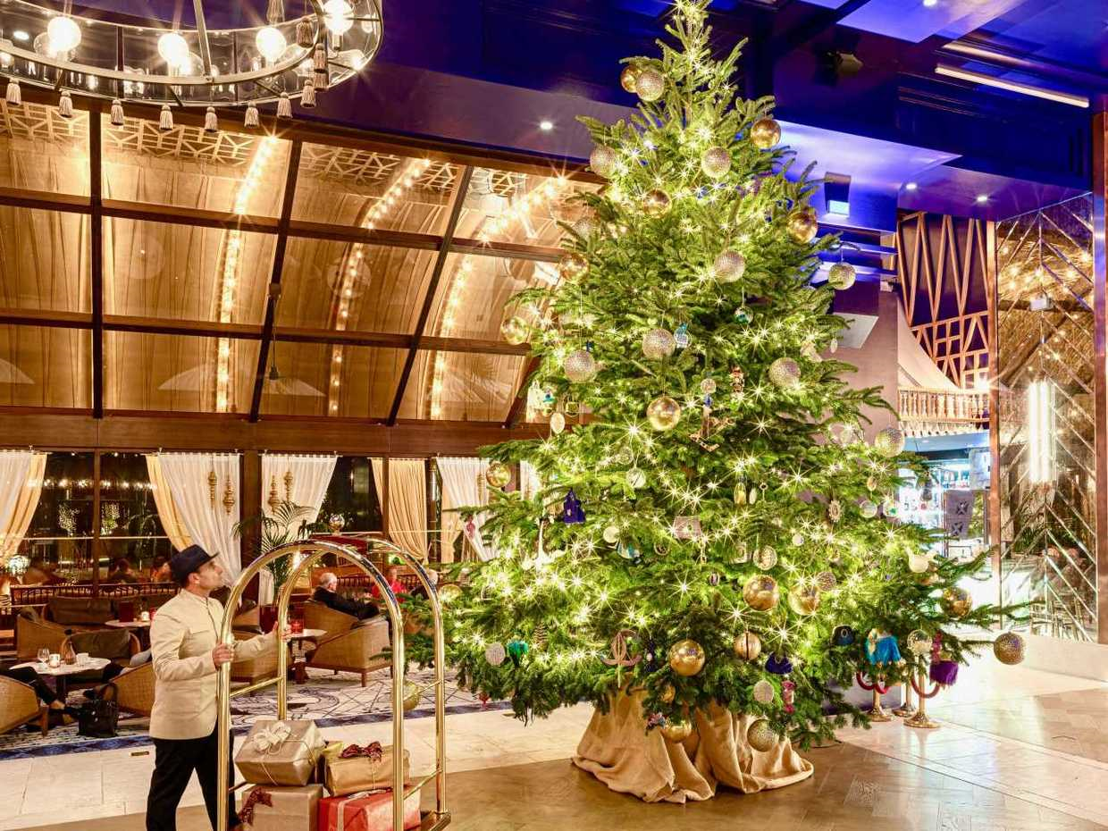 از گران قیمت ترین درخت کریسمس جهان در اسپانیا رونمایی شد