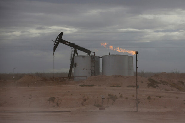 با کاهش ذخایر نفت آمریکا قیمت نفت برنت رشد کرد