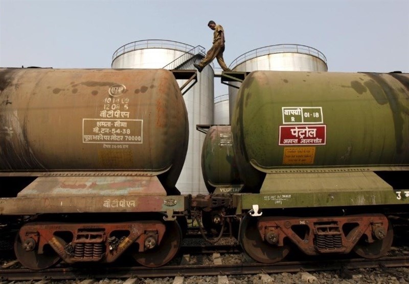 هند ۳۲ میلیون تن نفت ارزان برای پر کردن ذخایر خود خرید