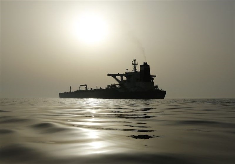 دزدان دریایی به یک نفتکش انگلیسی در خلیج عدن حمله کردند