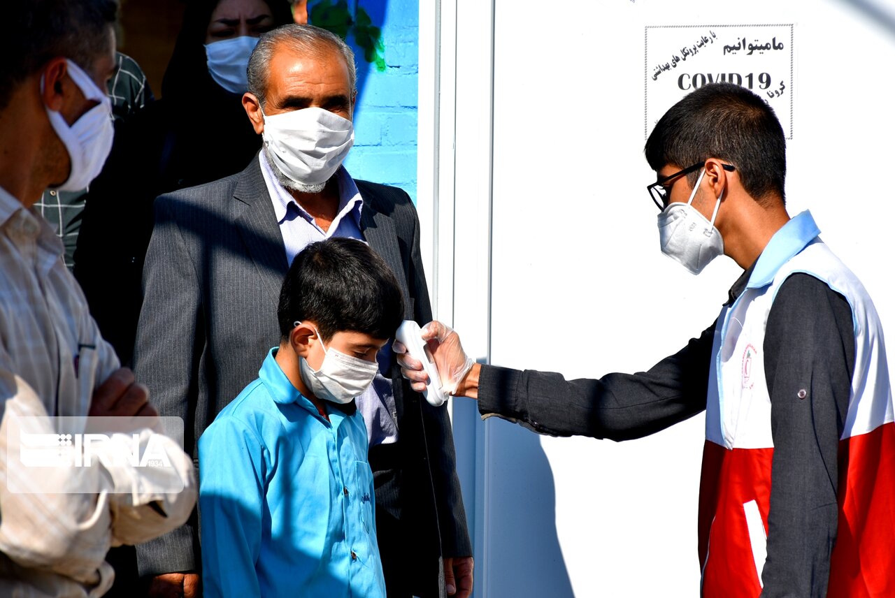 دانش‌آموزان با نشانه عفونت ویروسی دستگاه تنفسی مدرسه نروند