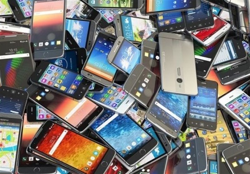۴.۵ میلیون دستگاه تلفن همراه ترخیص شد