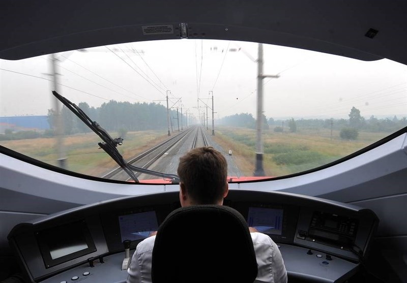 ساخت خط آهن سریع السیر بین مسکو و سن پترزبورگ در سال ۲۰۲۱ آغاز می‌شود