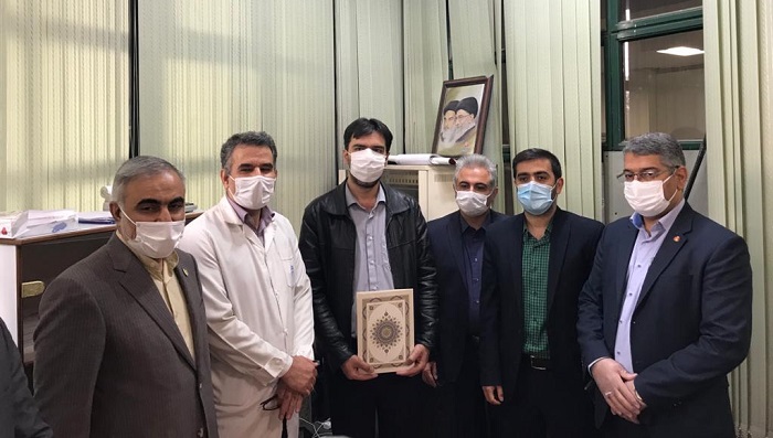 برپایی میزخدمت بسیج بانک ملت در بیمارستان امام خمینی(ره)