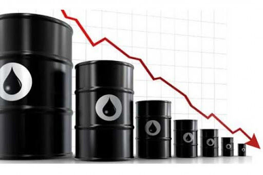 قیمت نفت تحت تأثیر افزایش ذخایر بنزین آمریکا افت کرد