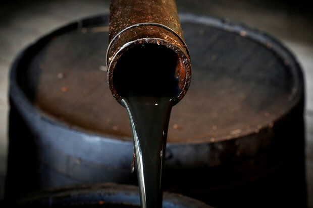 قیمت نفت با نگرانی از تضعیف تقاضا در آینده نزدیک نزولی شد