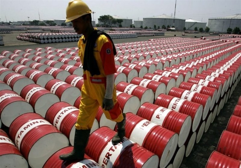 نفت جهانی هفته را با ریزش آغاز کرد