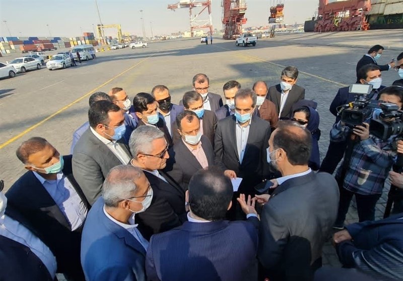 بازدید وزیر اقتصاد و رئیس کل گمرک از گمرک شهید رجایی و انبار‌های اموال تملیکی