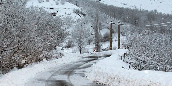 بارش برف برق ۶ روستا را قطع کرد + جزئیات