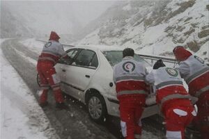 امدادرسانی به ۱۴۰۰ مسافر گرفتار در برف آذربایجان غربی