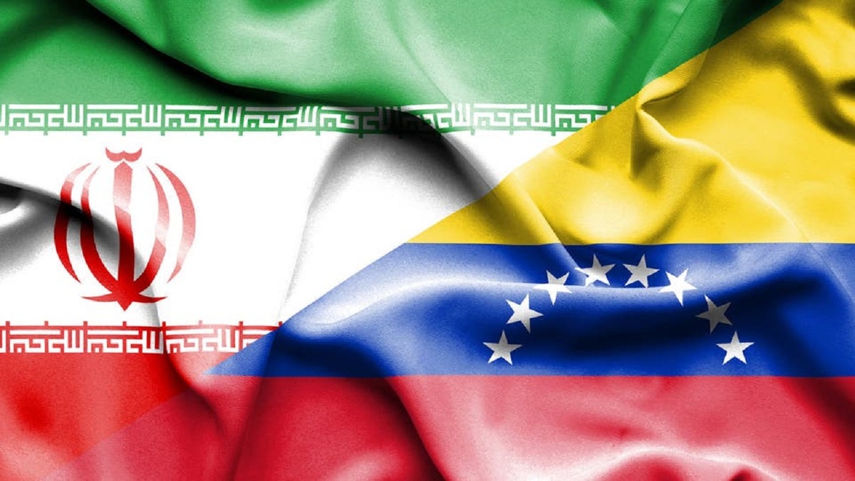ایران و ونزوئلا تفاهم‌نامه نفتی امضا کردند