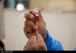 عوارض واکسن کرونا تا چند روز پس از تزریق ادامه پیدا می‌کند