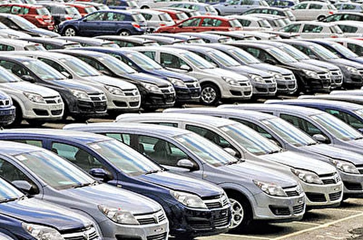 فروش خودروسازها در تیرماه 15 درصد رشد کرد