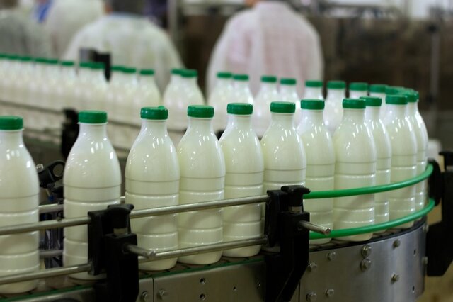 استاندارد تهران درباره شیر پگاه فاسد موجود در بازار هشدار داد