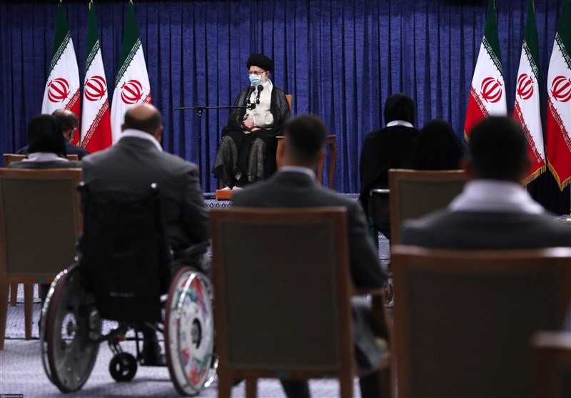 قهرمانان المپیک و پارالمپیک با امام خامنه‌ای دیدار کردند