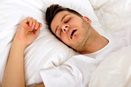 آیا با دهان باز خوابیدن نشانه بیماری است؟