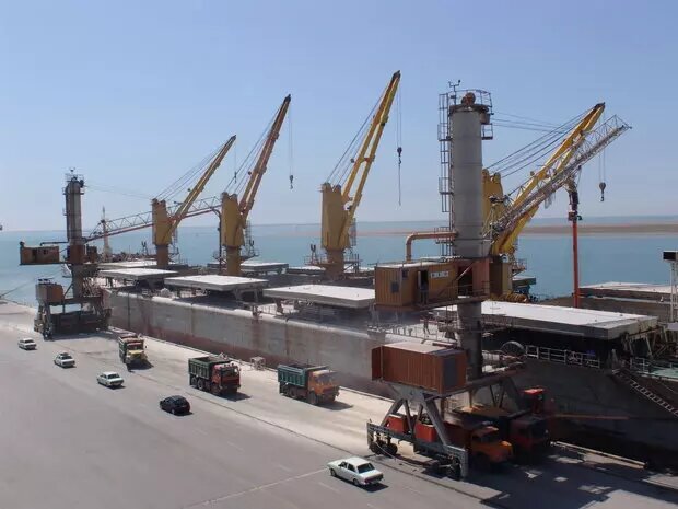چرا کشتی‌های چینی وارد بنادر ایران نمی‌شوند؟