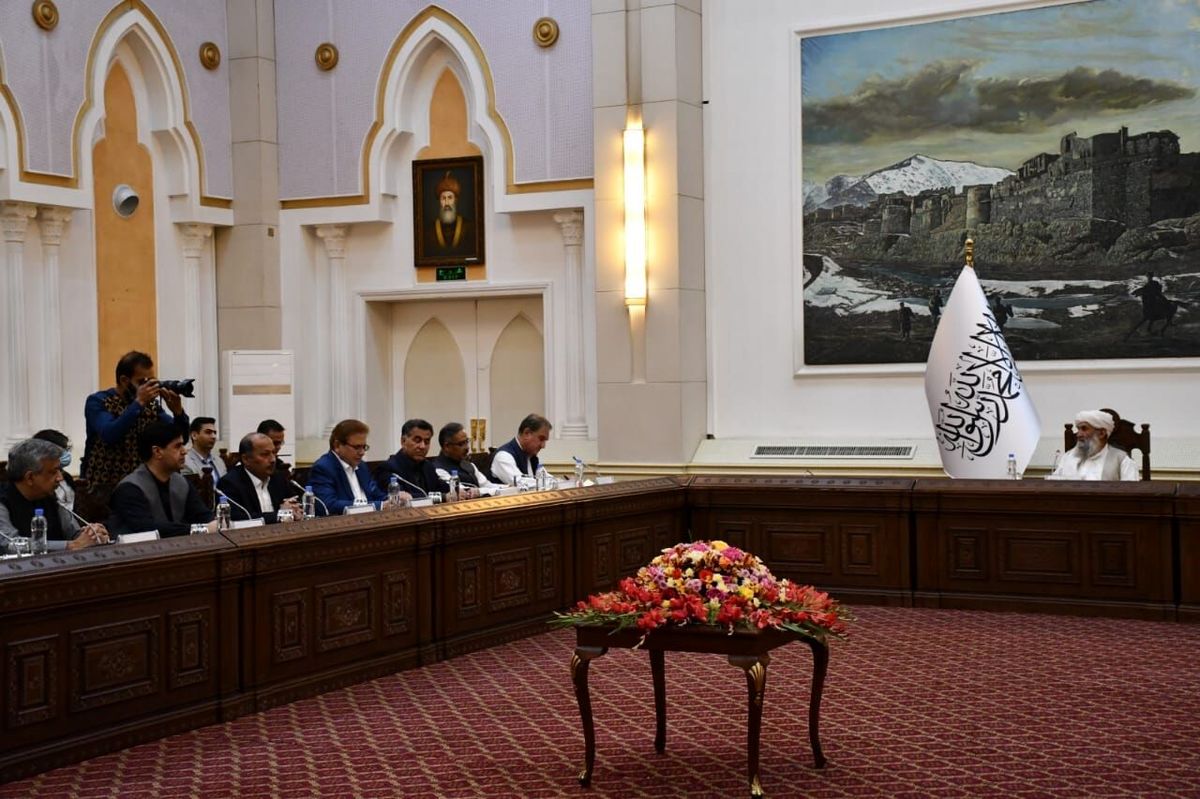هیات دیپلماتیک پاکستان با سرپرست نخست وزیری افغانستان دیدارکرد