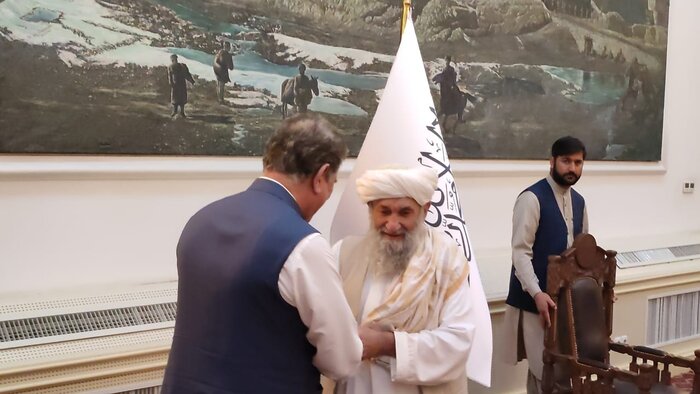 هیات دیپلماتیک پاکستان با سرپرست نخست وزیری افغانستان دیدارکرد