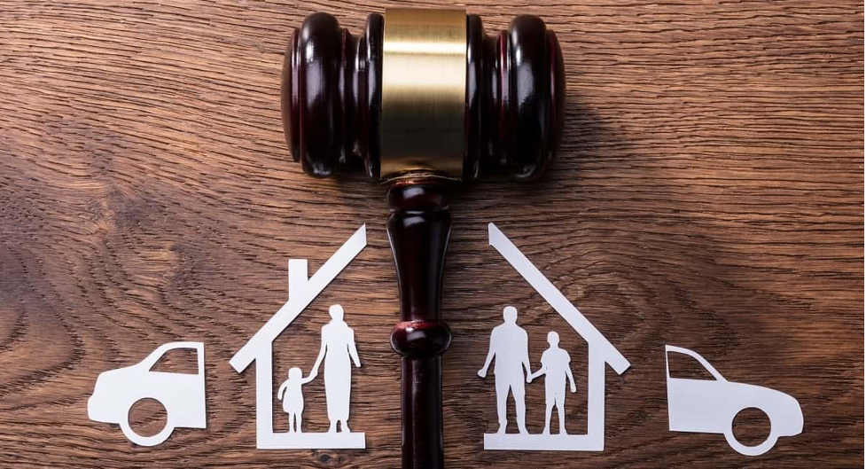 حل مسائل مربوط به خانواده توسط وکیل خانواده چگونه انجام می‌شود؟