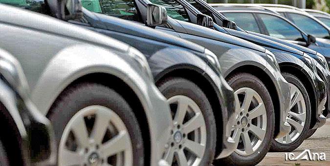مجلس با واردات خودرو موافقت کرد/ بازار خودرو باید ساماندهی شود