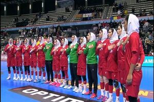 تیم هندبال زنان ایران برابر ازبکستان شکست خورد