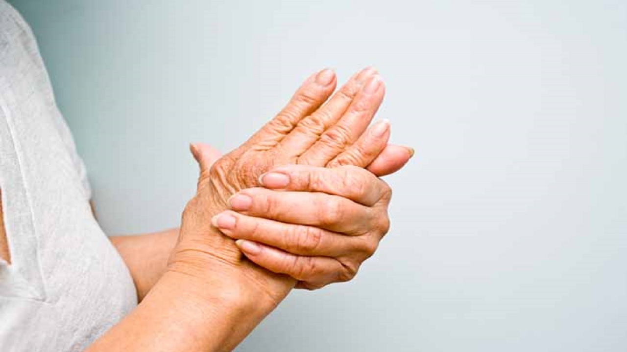 ۱۰ راهکار مفید برای کاهش درد دست