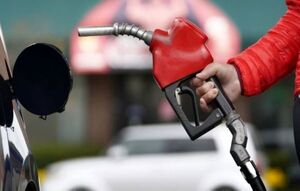 قیمت بنزین در سال ۱۴۰۱ افزایش می‌یابد؟