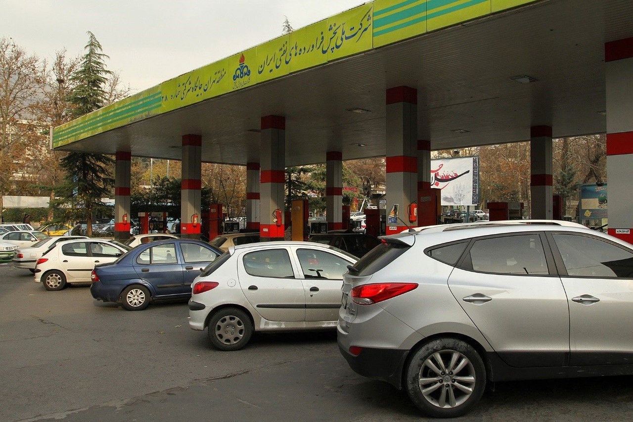 ماجرای کاهش توزیع بنزین در مشهد چیست؟