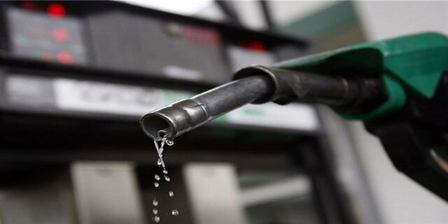 قیمت بنزین همراه با اصلاح نظام یارانه‌ها تغییر می‌کند؟