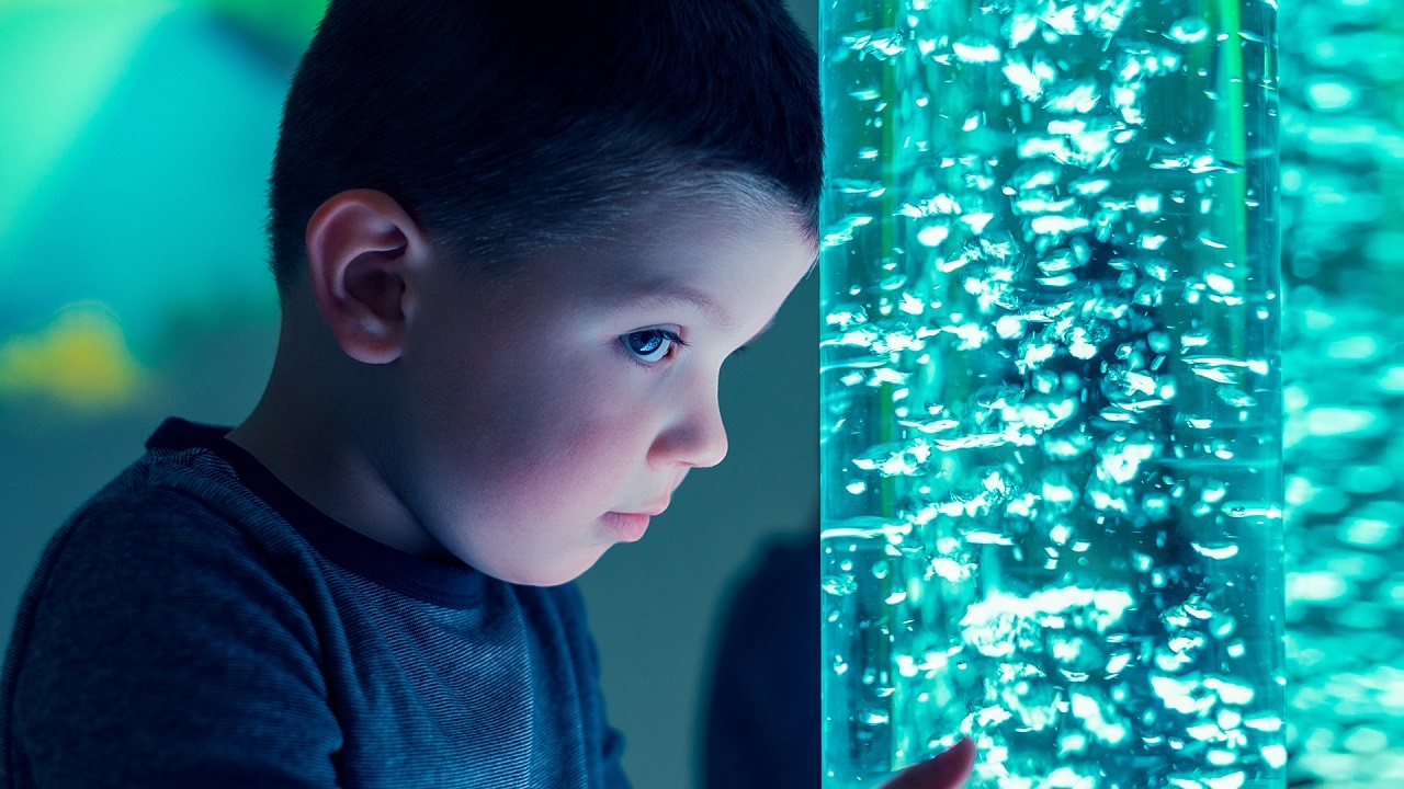 هوش مصنوعی به تشخیص اوتیسم در کودکان کمک می‌کند