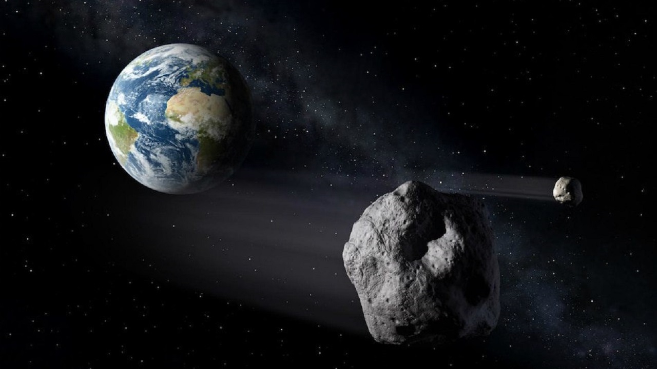 سیارک 2021 QM1 بدون خطر از کنار زمین عبور می‌کند