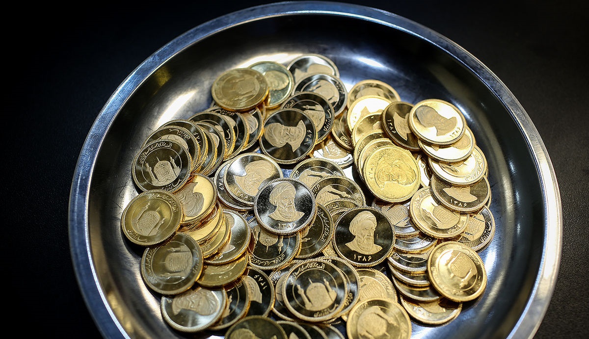 قیمت سکه در لبه پرتگاه