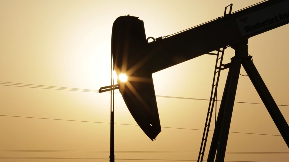علت احتمالی سقوط قیمت نفت در آینده