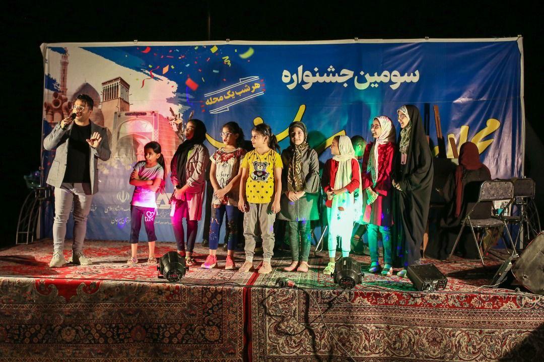 استقبال پرشور و کم نظیر شهروندان سیرجانی از جشنواره محلات