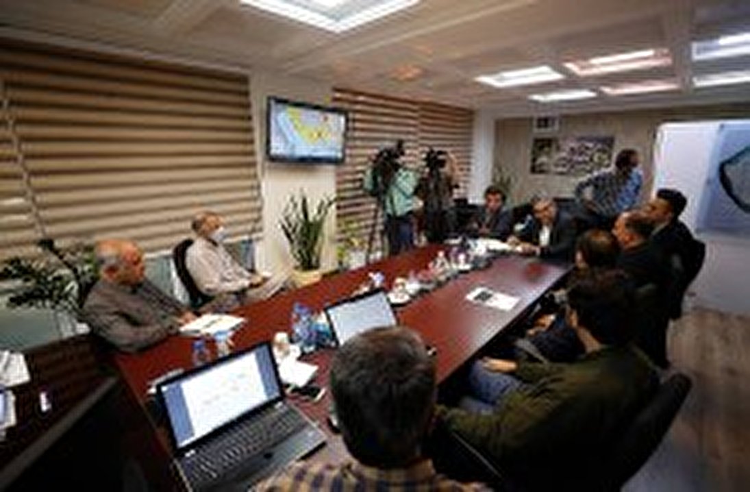 حضور کارشناسان مرکز ژئو فیزیک دانشگاه تهران جهت بررسی زمین لرزه‌های اخیر در کیش