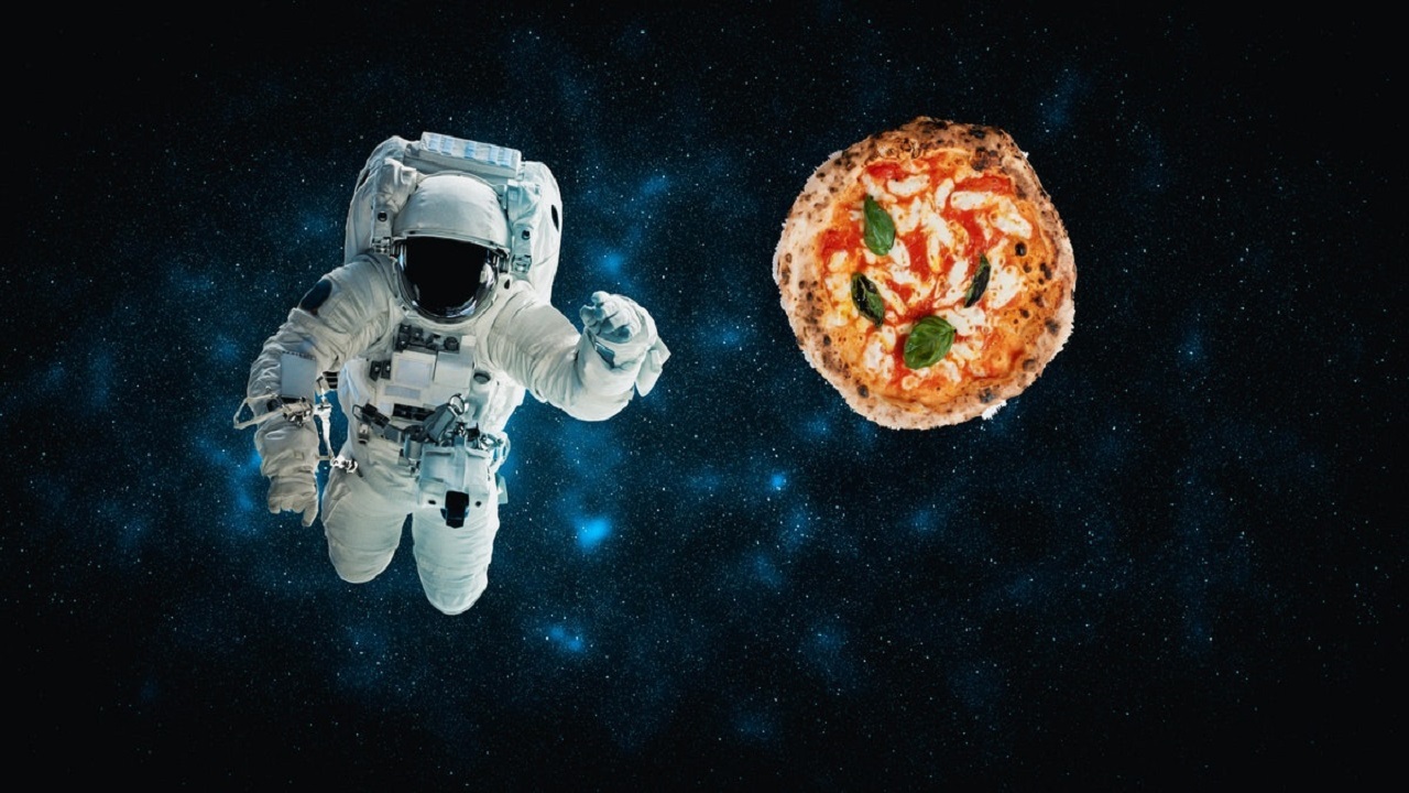 چرا فضانوردان نمی‌توانند در فضا پیتزا درست کنند؟