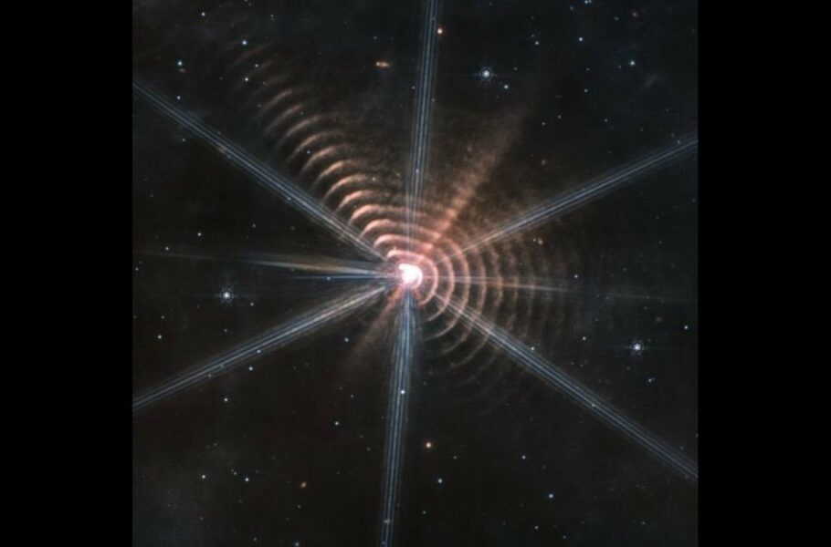 حلقه‌های عجیب دور یک ستاره دانشمندان را سردرگم کرد