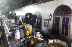 افتتاح بازارچه هفتگی صنایع دستی و غذا‌های محلی مهنورا در کیش