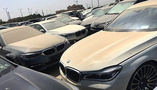 هزاران خودروی وارداتی در گمرک خاک می‌خورند!