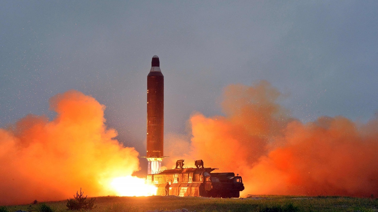 ارتش کره جنوبی دقایقی پیش خبر داد که کره شمالی یک موشک بالستیک دیگر به سواحل شرقی این کشور شلیک کرده است.