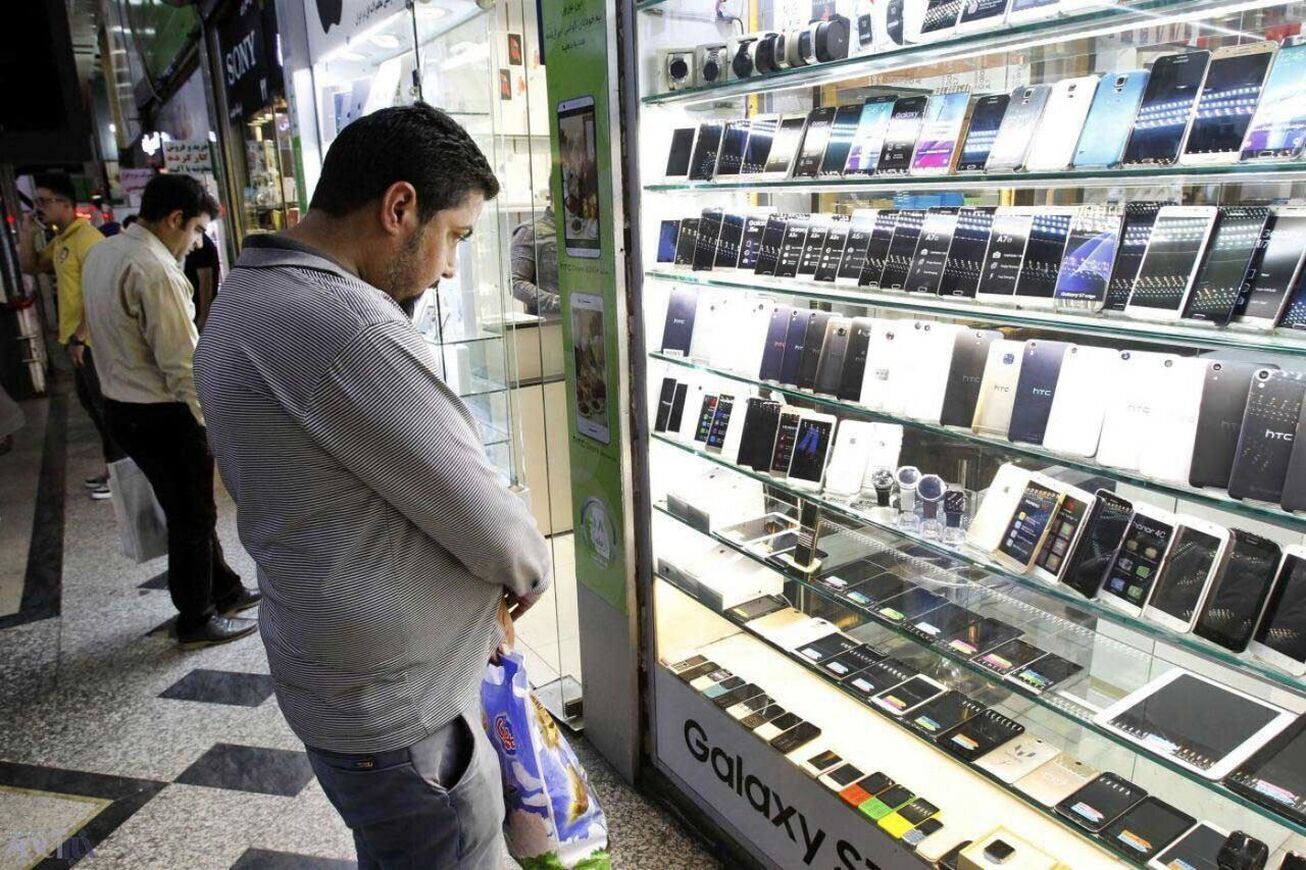 استثنائات واردات تلفن همراه، مانعی برای مدیریت منابع ارزی