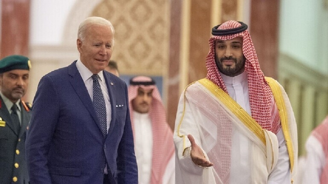 کارشناس سعودی: آمریکا فقط به فکر منافع خود است