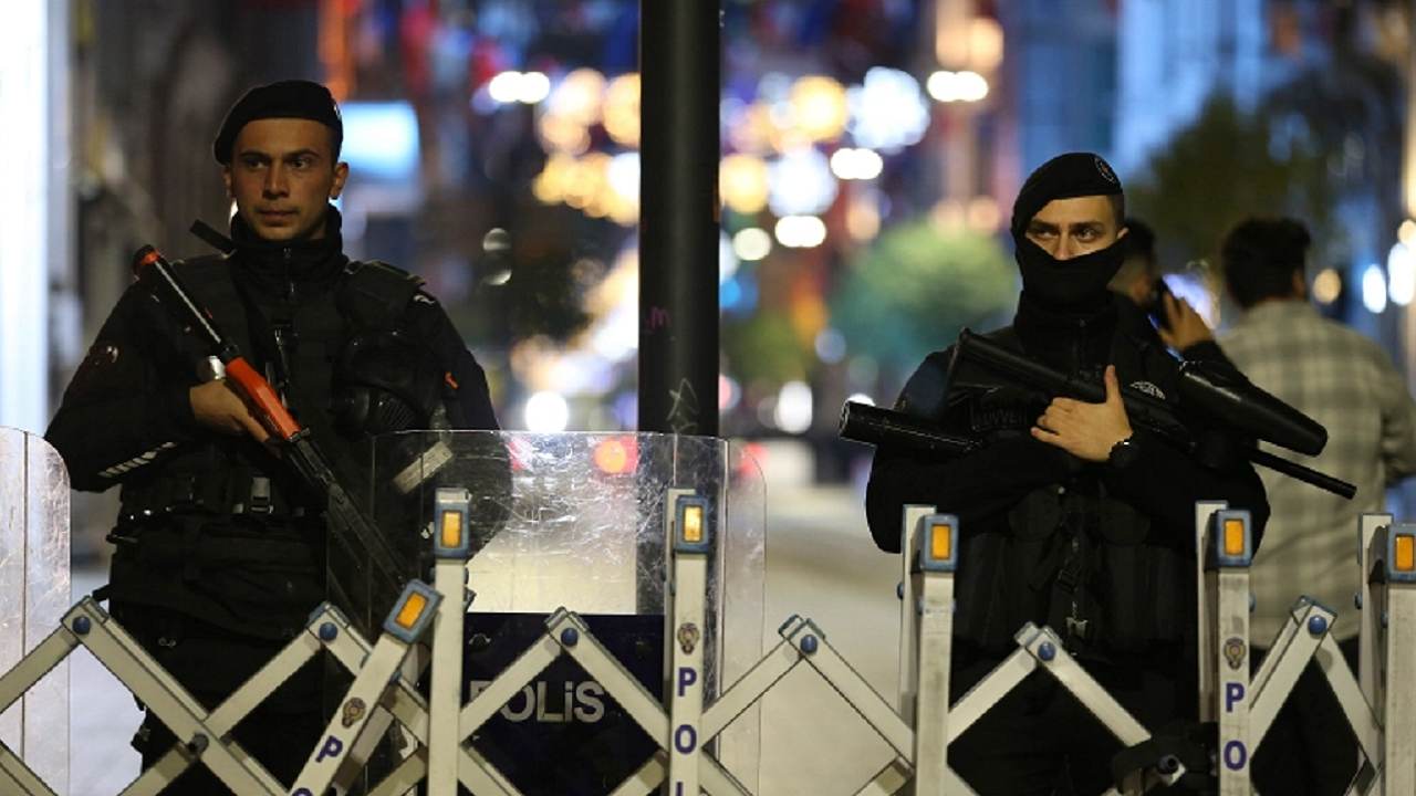خرید و فروش در خیابان «استقلال» استانبول ممنوع شد