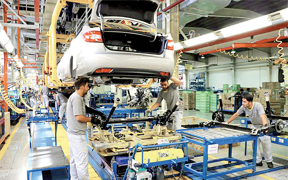 فیش‌های حقوقی کارگران ایران خوردو با ارقام ۱۰ تا ۵۰ میلیونی/مشکل خودروسازی «مدیریتی» است نه «کارگری»