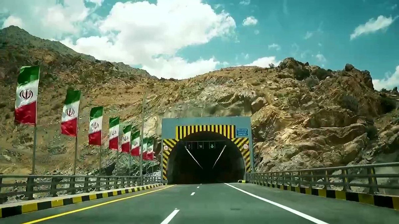 قطعه ۲ آزاد راه تهران شمال نماد افتخار ایران است