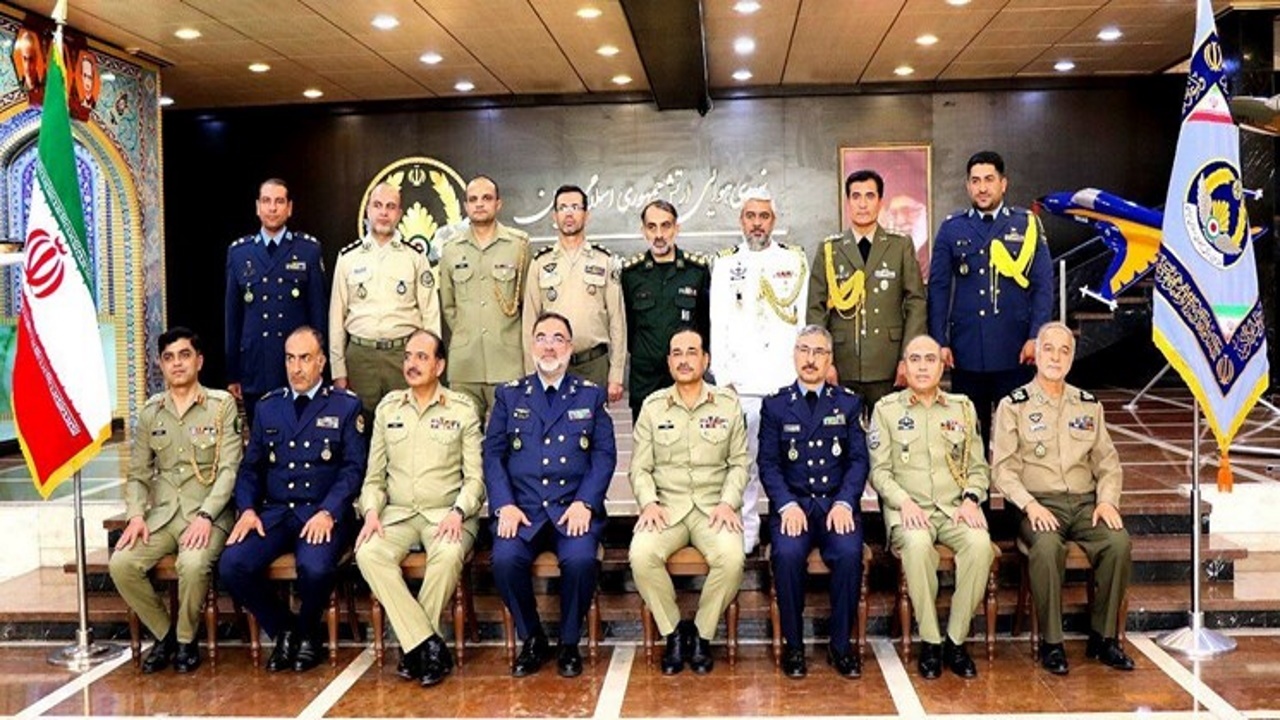 تأکید فرماندهان نیروی هوایی ارتش ایران و پاکستان بر گسترش تعاملات دفاعی و امنیتی