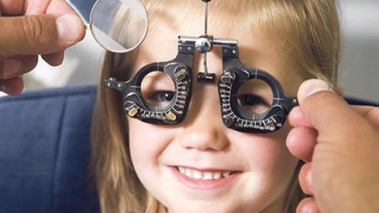 زمان دقیق تشخیص تنبلی چشم/ مناسب‌ترین فریم عینک برای کودکان چگونه است؟