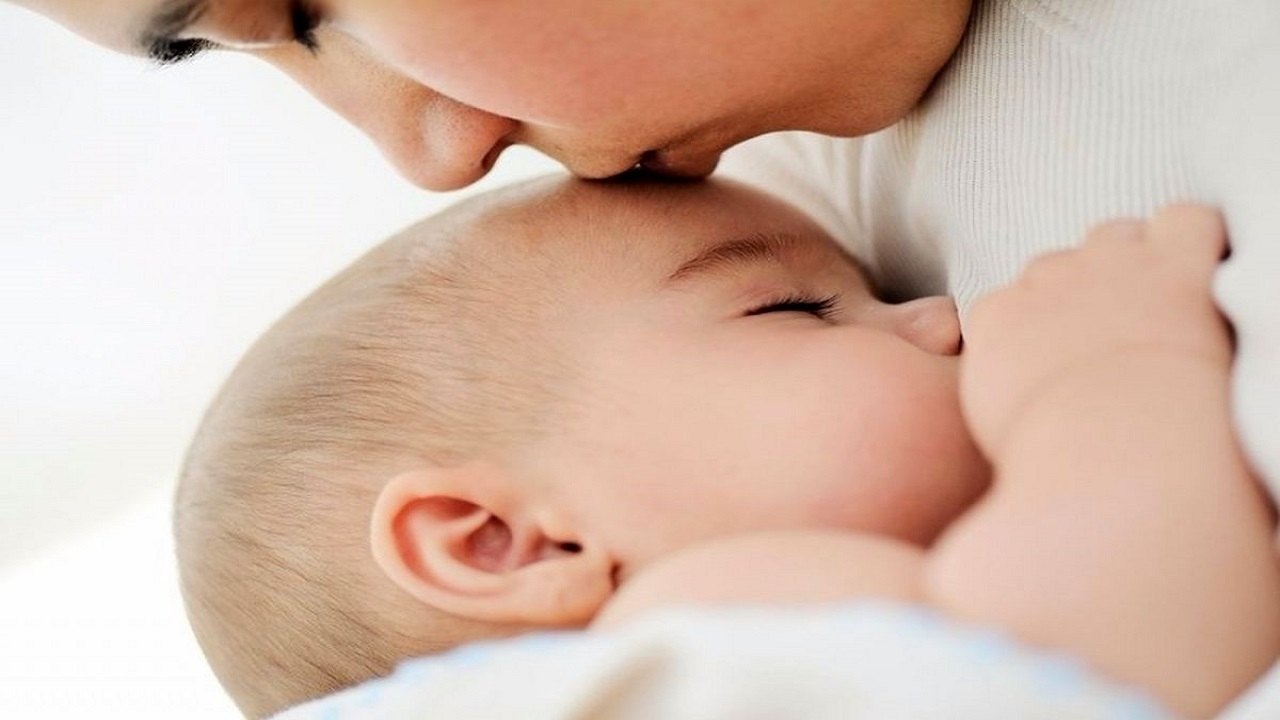 ۸۴ درصد نوزادان تا ۶ ماهگی با شیر مادر تغذیه می‌شوند